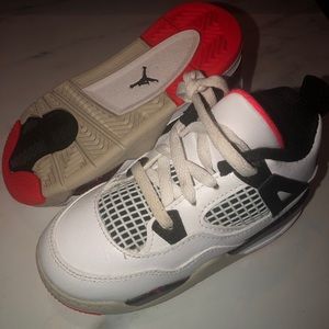 Jordan 4 Retro Flught Nostalgia